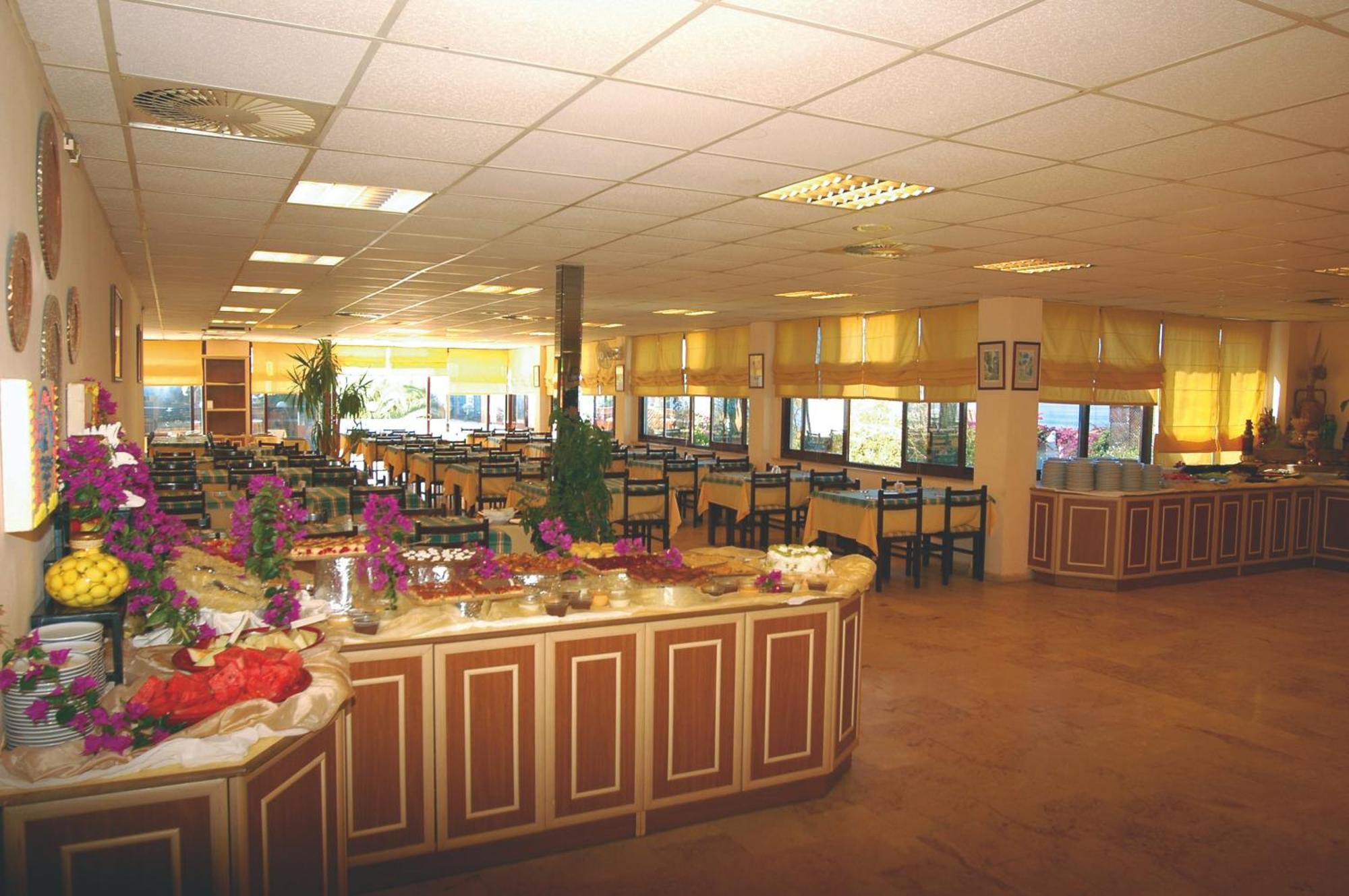 Titan Club Hotel Ultra All Inclusive Kargicak  Exterior photo