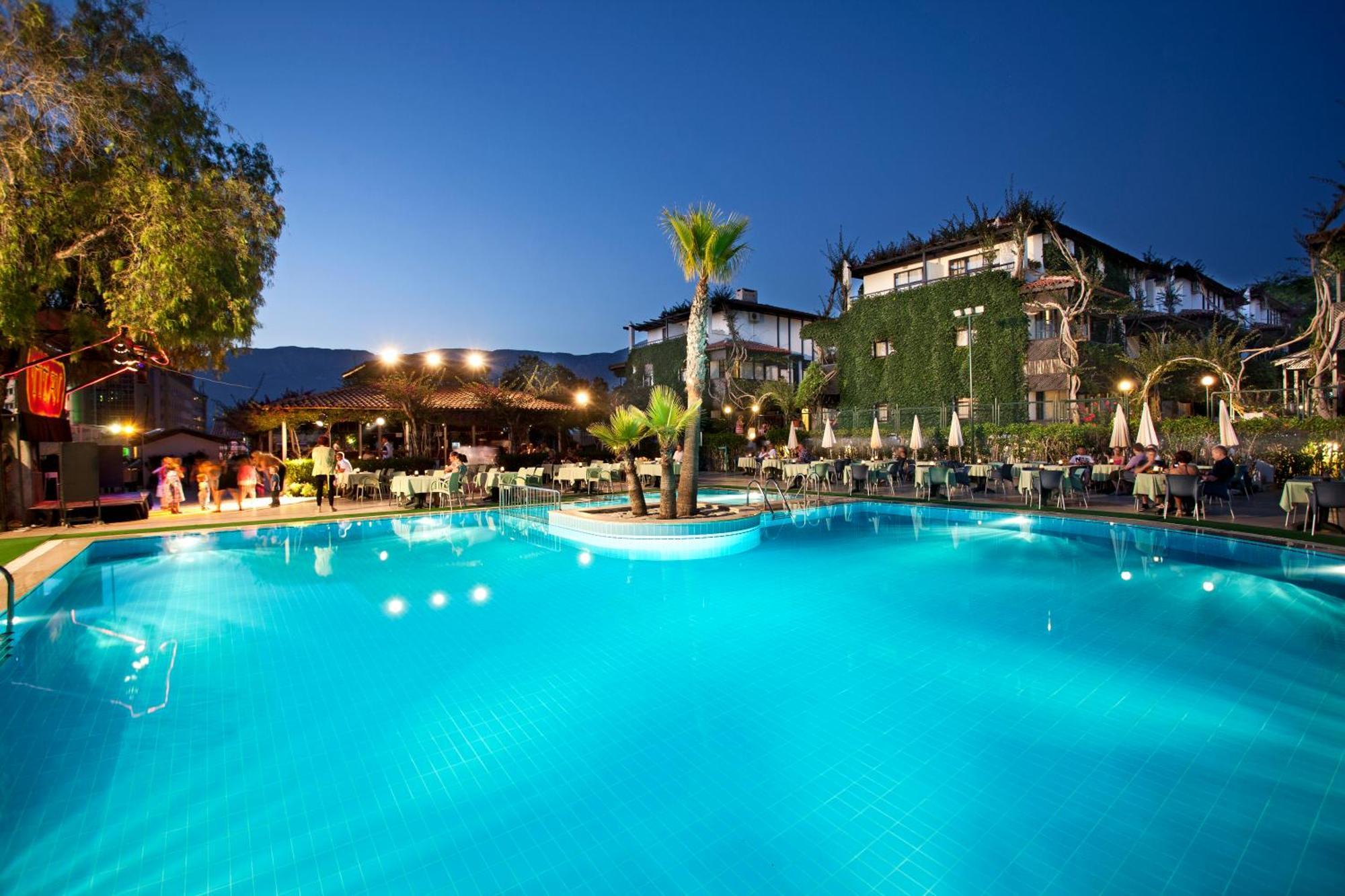 Titan Club Hotel Ultra All Inclusive Kargicak  Exterior photo